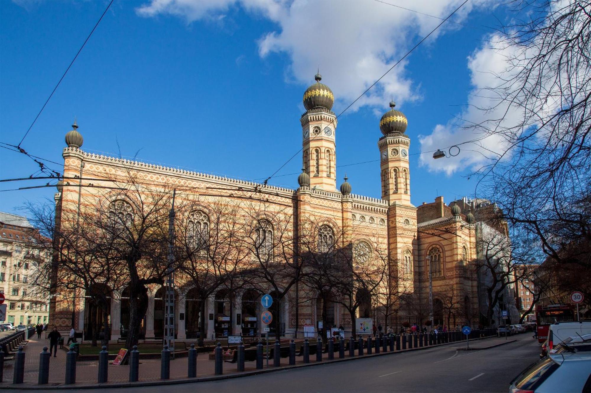 Bright Apartment In The Most Beautiful Street Of Budapest Vaci Street, Fashion Street Boedapest Buitenkant foto