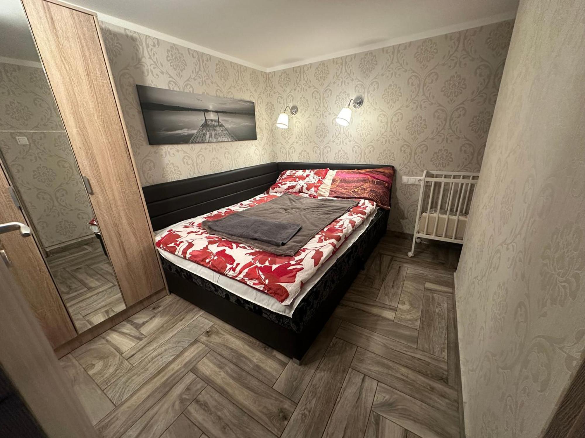 Bright Apartment In The Most Beautiful Street Of Budapest Vaci Street, Fashion Street Boedapest Buitenkant foto